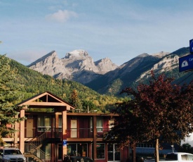 Canadas Best Value Inn and Suites Fernie