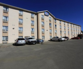 Pomeroy Inn & Suites Fort St. John