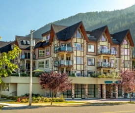 Harrison Lake View Suites