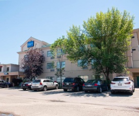 Pacific Inn & Suites Kamloops