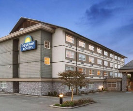 Days Inn & Suites by Wyndham Langley