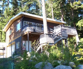 Malaspina Strait Cottage