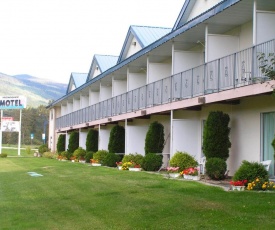 Monashee Motel