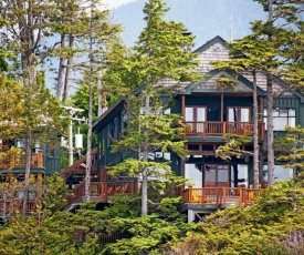 Middle Beach Lodge