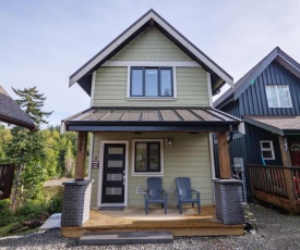 Storm Bay Inlet Facing Family Home with Hot Tub