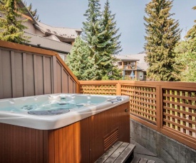 Amazing Location with PRIVATE Hot Tub by Harmony Whistler