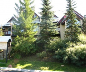 Villas Snowberry by Whistler Retreats