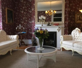 Balmoral House Bed & Breakfast