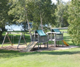 Colonial Bay Motel and Cottages