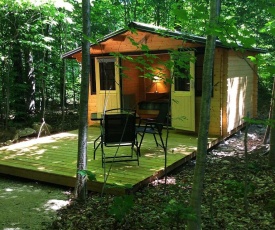 Madawaska Lodge-Camping Cabins