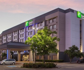 Holiday Inn Express & Suites Mississauga-Toronto Southwest, an IHG Hotel