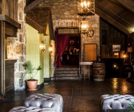 Old Stone Inn Boutique Hotel