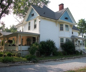 Green Oaks B&B