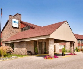 Travelodge by Wyndham North Bay Lakeshore