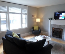 Beautiful, Clean, Quiet 2 BR-In Downtown Ottawa. Parking, WIFI and Netflix Included