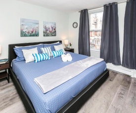 Newly Renovated - Modern 1BR with King Bed - Byward Market!