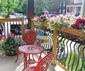 Ottawa Downtown Executive Apartment Retreat with Private Balcony near Bank Street - Sleep Max 2