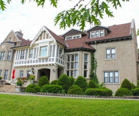 Grey Gables Inn