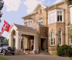 Perth Manor Boutique Hotel