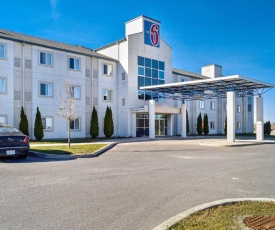 Motel 6-Peterborough, ON