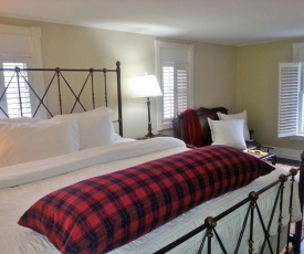 Plantation House Bed & Breakfast