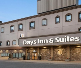 Days Inn & Suites by Wyndham Sault Ste. Marie ON