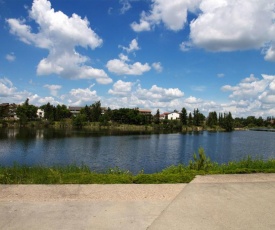 Beaumaris Lake Family House