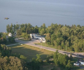 Edgewater Motel and Campground