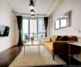 Instant Suites- Luxurious 1BR in Heart of Downtown with Balcony