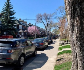 Newly renovated vacation home near Trinity Bellwoods park, Toronto