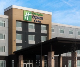 Holiday Inn Express & Suites - West Edmonton-Mall Area, an IHG Hotel