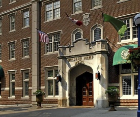 Windsor Arms Hotel