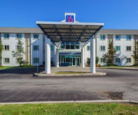 Motel 6-Whitby, ON - Toronto East