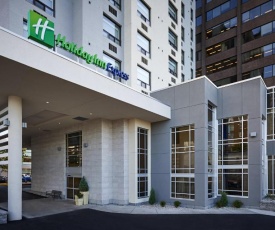 Holiday Inn Express Windsor Waterfront, an IHG Hotel