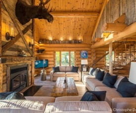 Le Black Bear- Les Chalets Spa Canada