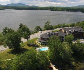 Hotel & Suites Lac-Brome