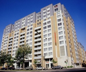 Hotel Faubourg Montreal Centre-Ville Downtown