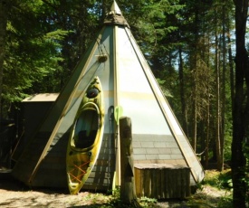 Aux Tipis de la Rivière Sauvage