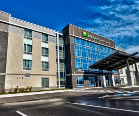 Holiday Inn Express & Suites Vaudreuil-Dorion, an IHG Hotel