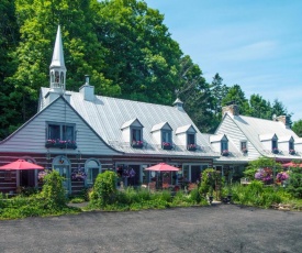 Le Petit Clocher Gite Touristique B & B