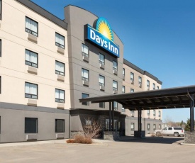 Days Inn by Wyndham Regina Airport West