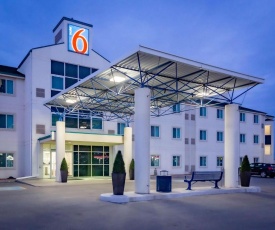 Motel 6-Saskatoon, SK